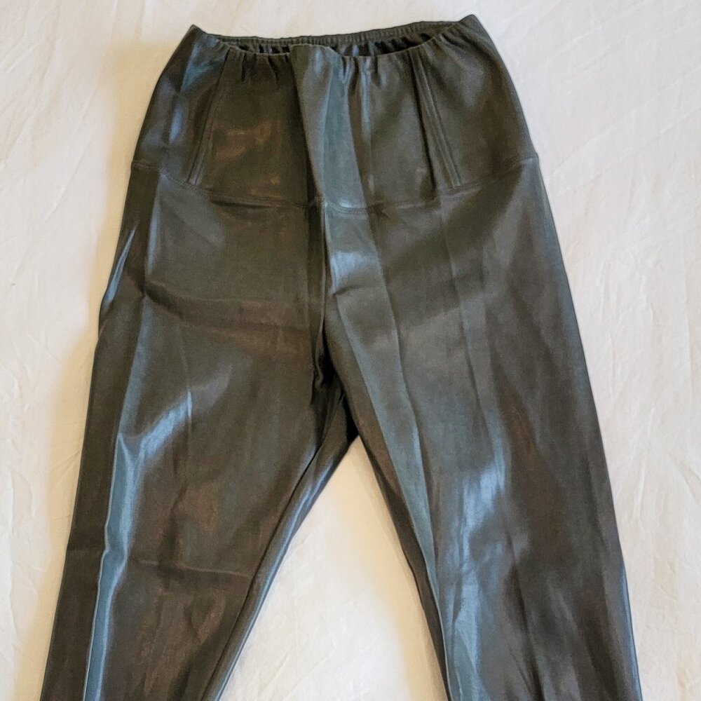Aritzia Daria Highwaisted  Ankle Length Vegan Leather Legging